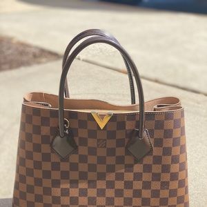 Louis Vuitton purse